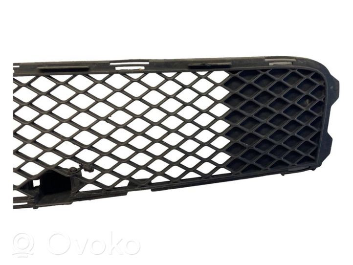 Mitsubishi Lancer X Grille inférieure de pare-chocs avant 3H416400A827