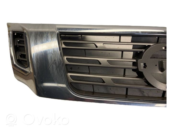 Nissan Navara Grille de calandre avant 623105JU1B