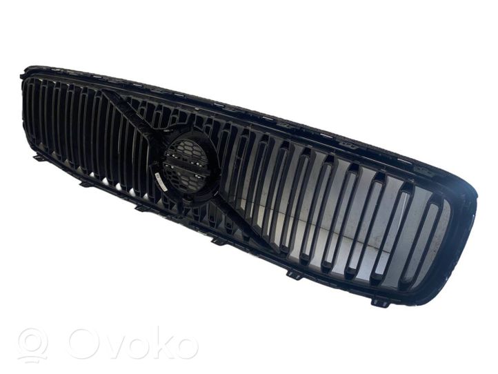 Volvo XC60 Front bumper upper radiator grill 31383515