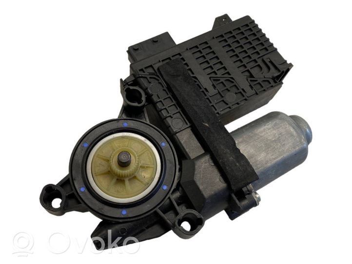 Citroen C4 I Front door window regulator motor 9682495780