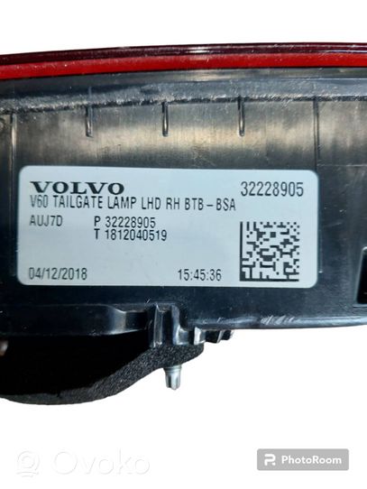 Volvo S60 Tailgate rear/tail lights 32228905