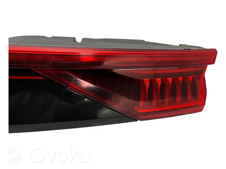 Audi Q8 Luci posteriori 4M8945095F