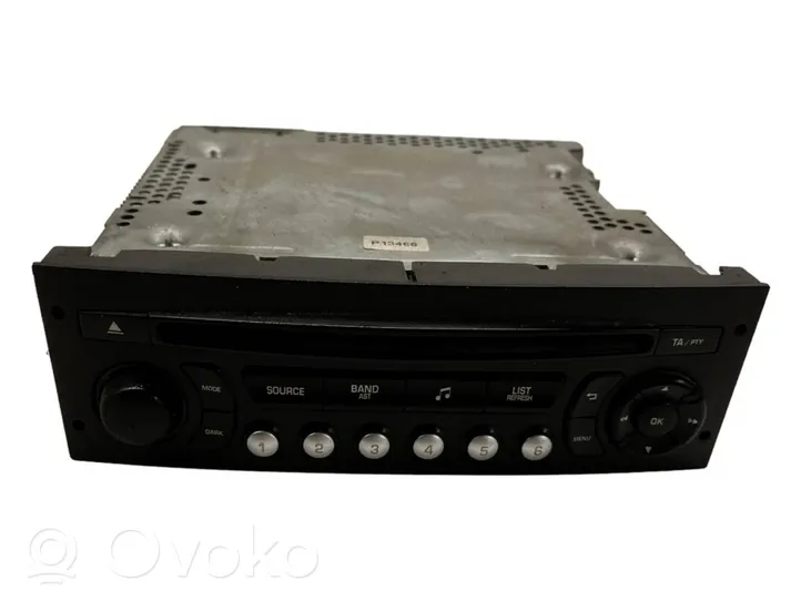 Citroen Jumpy Radio/CD/DVD/GPS head unit 98032839XT