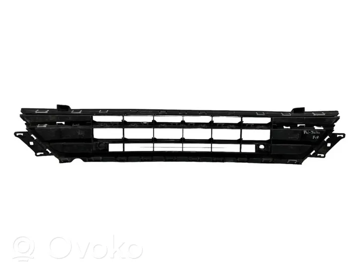 Volkswagen Jetta VI Front bumper lower grill 5C6853671P