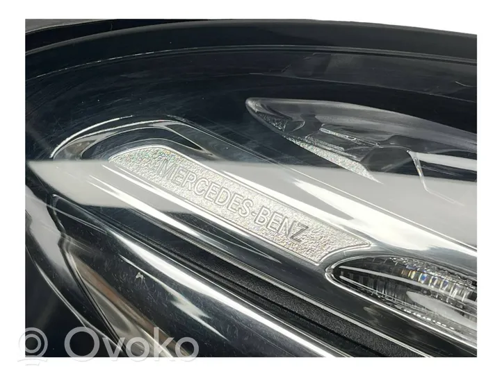 Mercedes-Benz GLA W156 Lampa przednia A1569063200