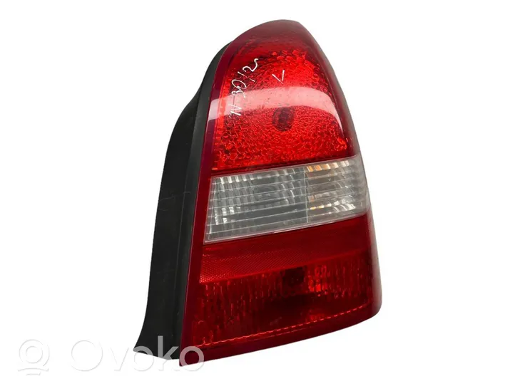 Nissan Primera Luci posteriori 89025237