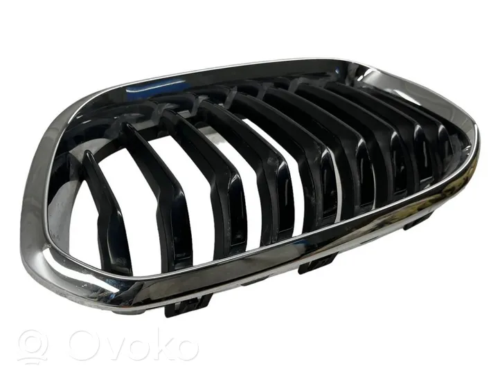 BMW 1 F20 F21 Grille calandre supérieure de pare-chocs avant 7371685