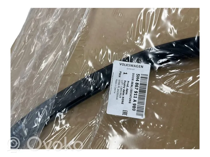 Volkswagen Golf VIII Rubber seal rear door 5H4867911A