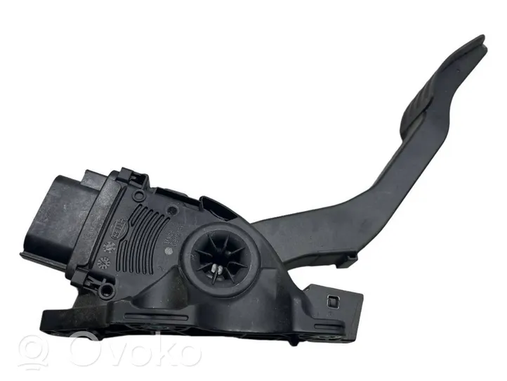 Volvo V60 Accelerator throttle pedal 31329061