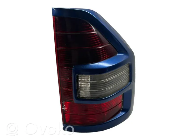 Mitsubishi Pajero Tailgate rear/tail lights 7443