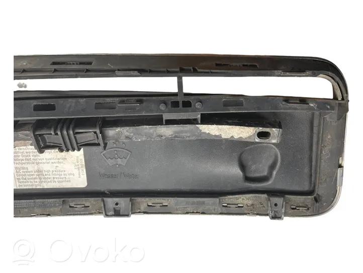 Audi A2 Kühlergrill 8Z0010183D