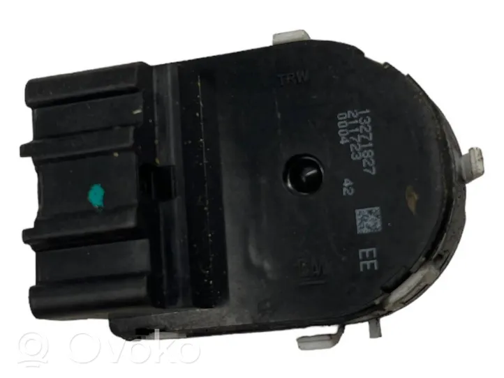 Opel Astra J Interruptor del espejo lateral 13271827