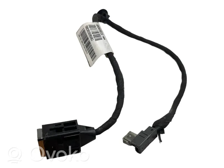 Citroen C4 II Picasso Connettore plug in USB 9806059580