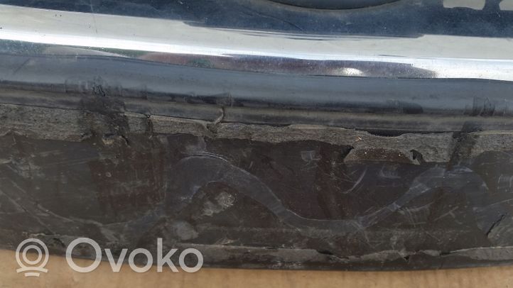 Volkswagen Golf V Grille calandre supérieure de pare-chocs avant 1K5853653C