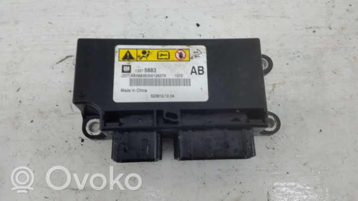 Opel Astra J Module de contrôle airbag 13575683