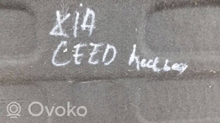 KIA Ceed Grilles/couvercle de haut-parleur arrière 