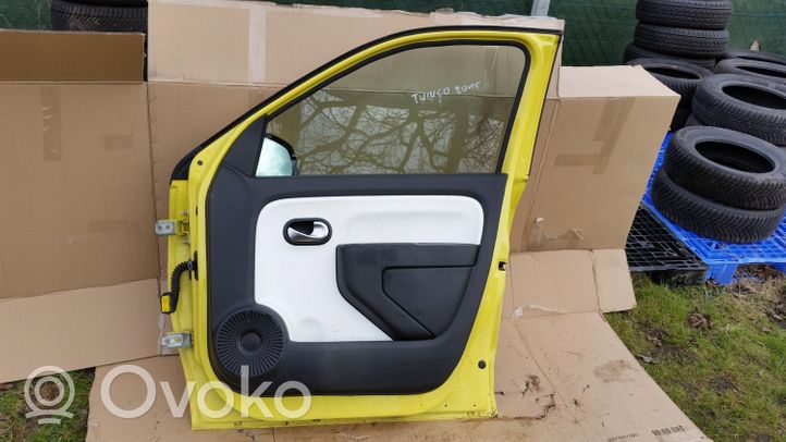 Renault Twingo III Drzwi przednie 801007212R