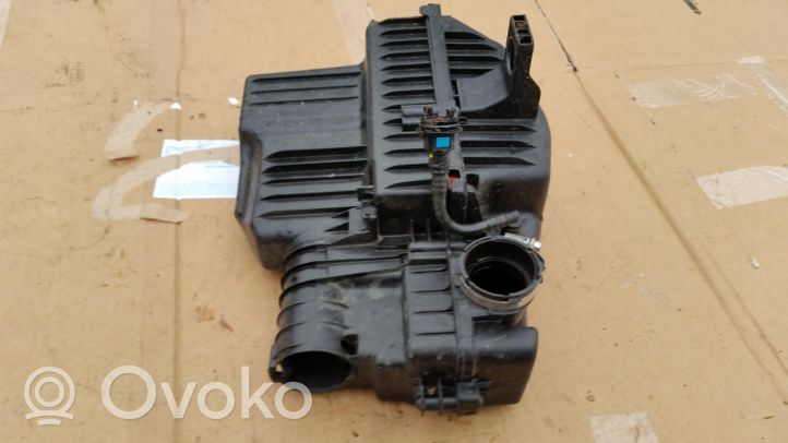 Opel Corsa F Коробка воздушного фильтра 9813534180