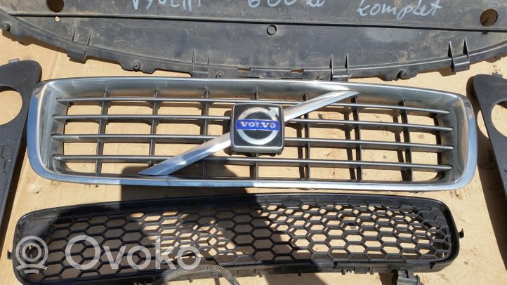 Volvo S70  V70  V70 XC Grille calandre supérieure de pare-chocs avant 30655102