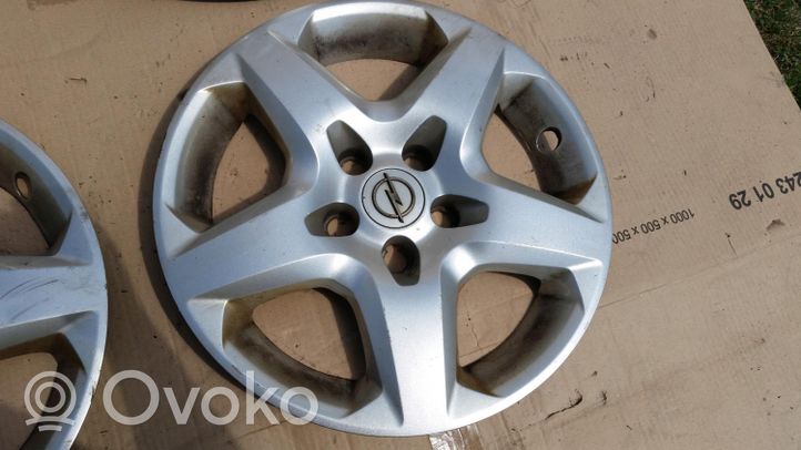 Opel Astra H R13 wheel hub/cap/trim 