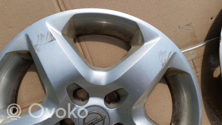 Opel Astra H R13 wheel hub/cap/trim 