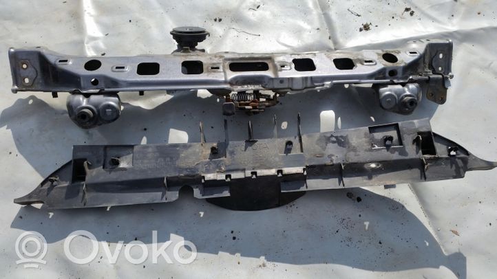 Toyota Yaris Części i elementy montażowe 9808290780