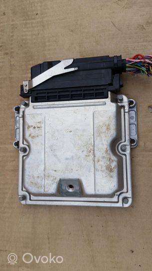 Suzuki Grand Vitara I Motora vadības bloka ECU 33920-67G00