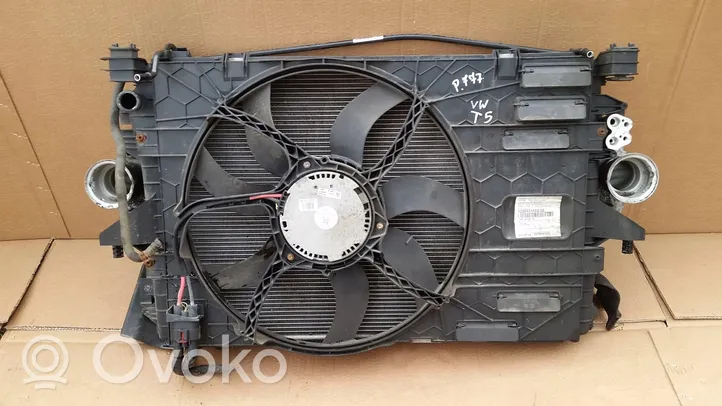 Volkswagen Multivan T5 Dzesēšanas šķidruma radiators 7E0121207B