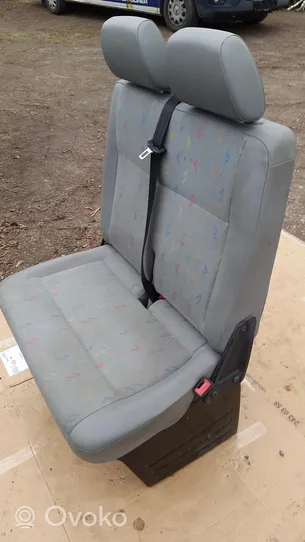 Volkswagen Multivan T5 Seat set 7H0881303F