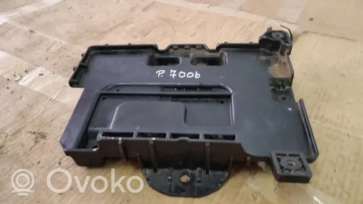 Hyundai i30 Vassoio scatola della batteria 37150-A5000