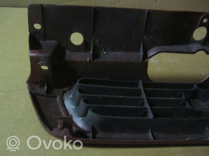 Suzuki Baleno EG Maskownica / Grill / Atrapa górna chłodnicy 