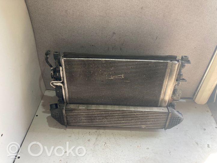 Volvo V40 Set del radiatore 