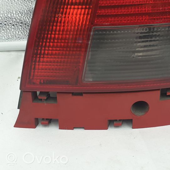 Audi A4 S4 B5 8D Luci posteriori 8D0945096A