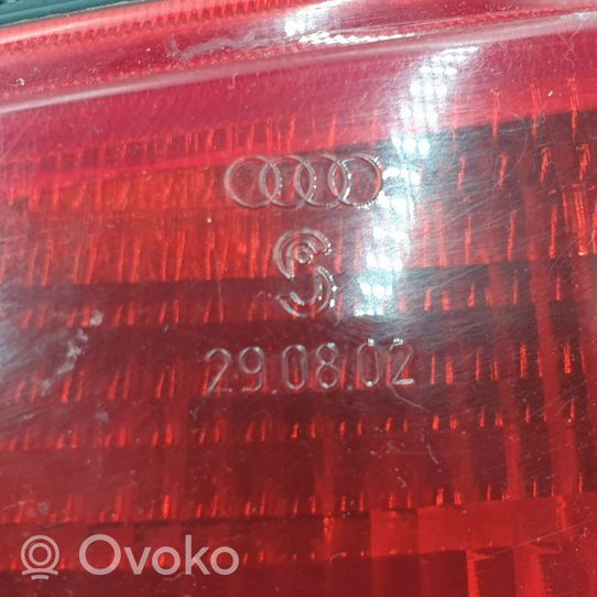 Audi A4 S4 B5 8D Aizmugurējais lukturis virsbūvē 290802