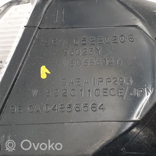 Chrysler Stratus Front indicator light 04856564