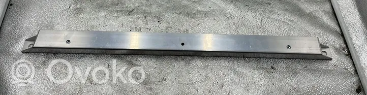 Tesla Model 3 Staffa del pannello di supporto del radiatore 110477700A