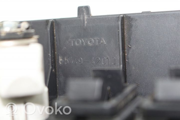 Toyota RAV 4 (XA30) Cigarešu aizdedzināmais 5544942010