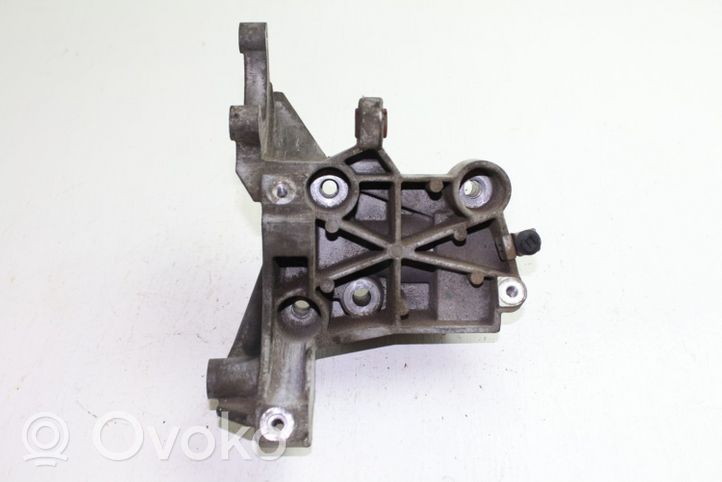 Volkswagen Touareg I Power steering pump mounting bracket 059145169AA