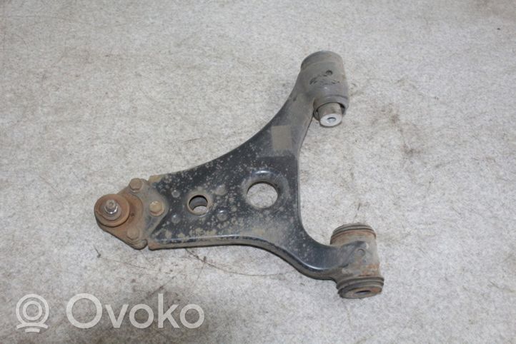 Mercedes-Benz B W245 Braccio di controllo sospensione anteriore inferiore/braccio oscillante A1693300407