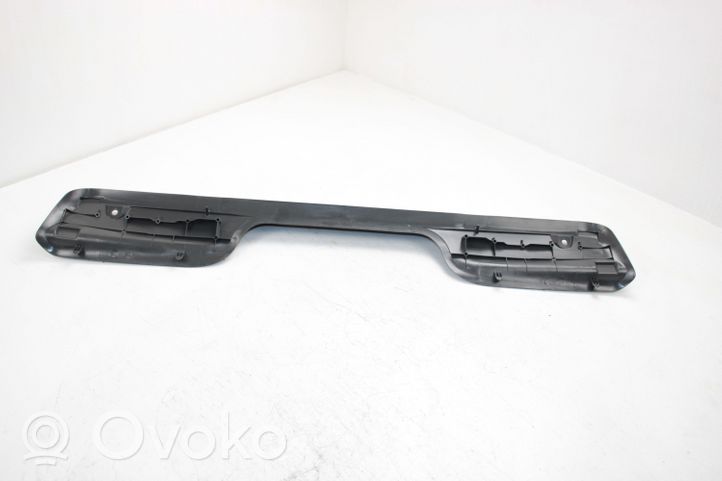 Mercedes-Benz SL R230 Moldura de la puerta trasera A2306930020