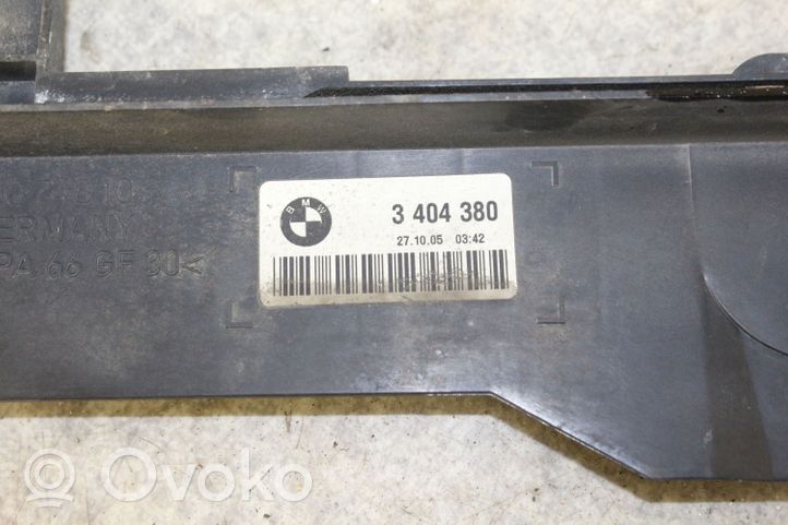 BMW X3 E83 Pannello laterale di supporto del radiatore 3404380