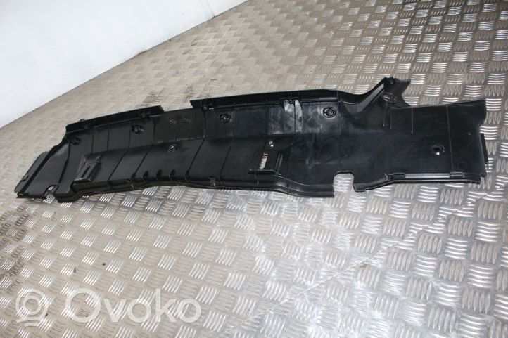 BMW 3 E46 Rivestimento di protezione sottoporta del bagagliaio/baule 8204070