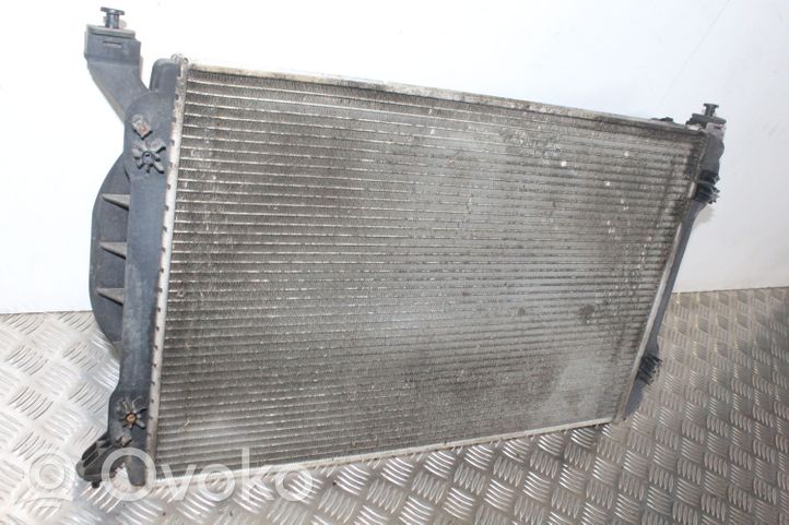 Audi A4 S4 B7 8E 8H Radiatore di raffreddamento 8E0121251A