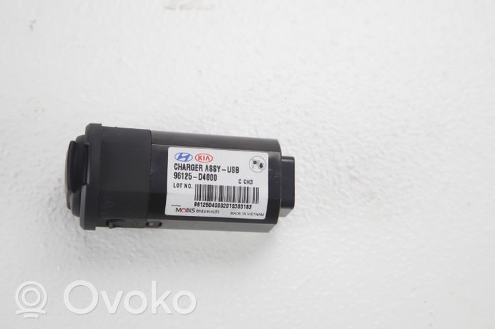 KIA Niro USB-pistokeliitin 96125-G4000