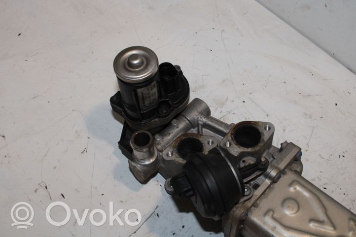 Volkswagen Touran II Valvola di raffreddamento EGR 03L131512C