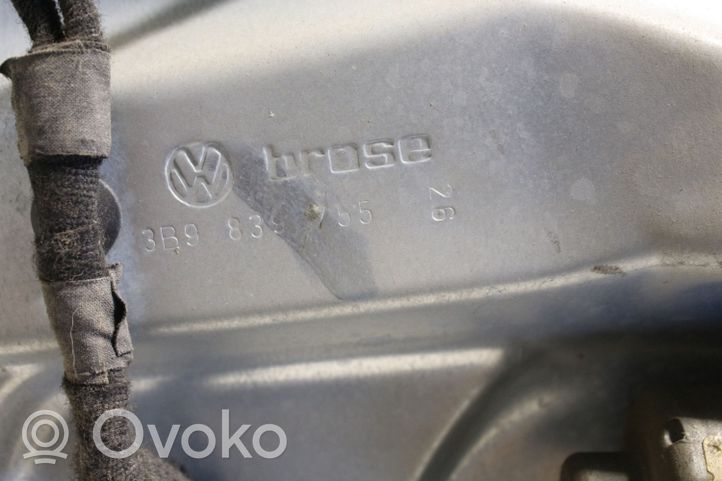 Volkswagen PASSAT B5 Regulador de puerta trasera con motor 3B9839755