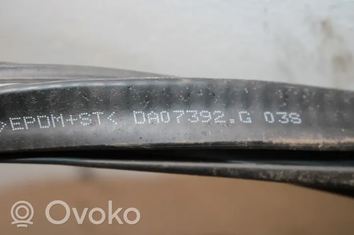 Volkswagen Golf VII Gumowa uszczelka drzwi tylnych / na karoserii 5G6867914