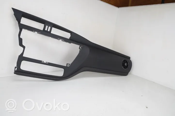 Toyota Auris E180 Rivestimento del pannello 5540302230