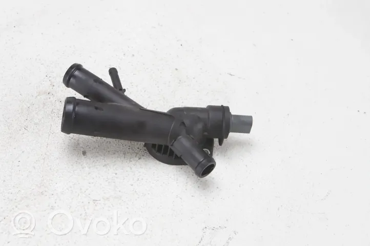 Volkswagen Tiguan Termostat / Obudowa termostatu 03L121131AA