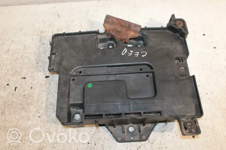 KIA Ceed Vassoio batteria 37150-A5000